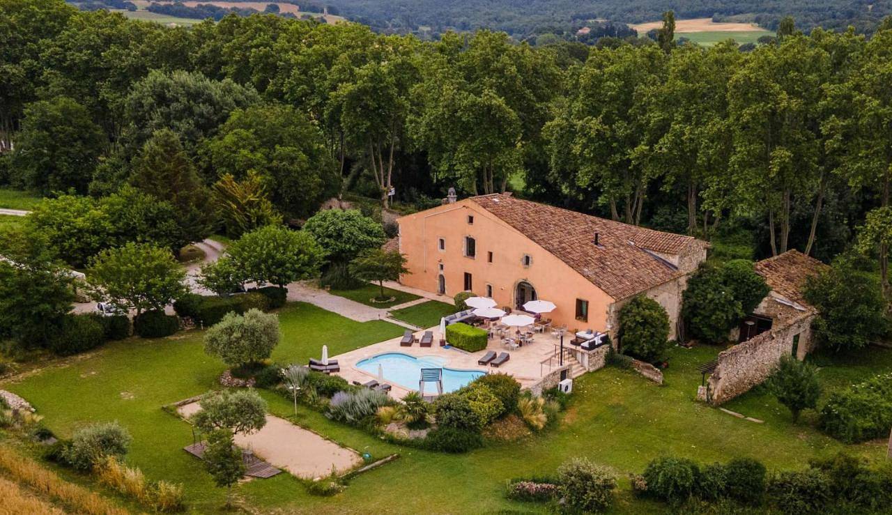 Deluxe Double Room with Shower in Reillanne, Parc naturel régional du Luberon