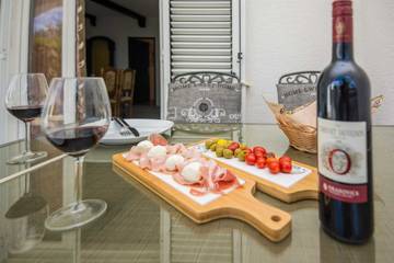 Ferienwohnung für 6 Personen, mit Balkon/Terrasse und Terrasse, kinderfreundlich in Privlaka