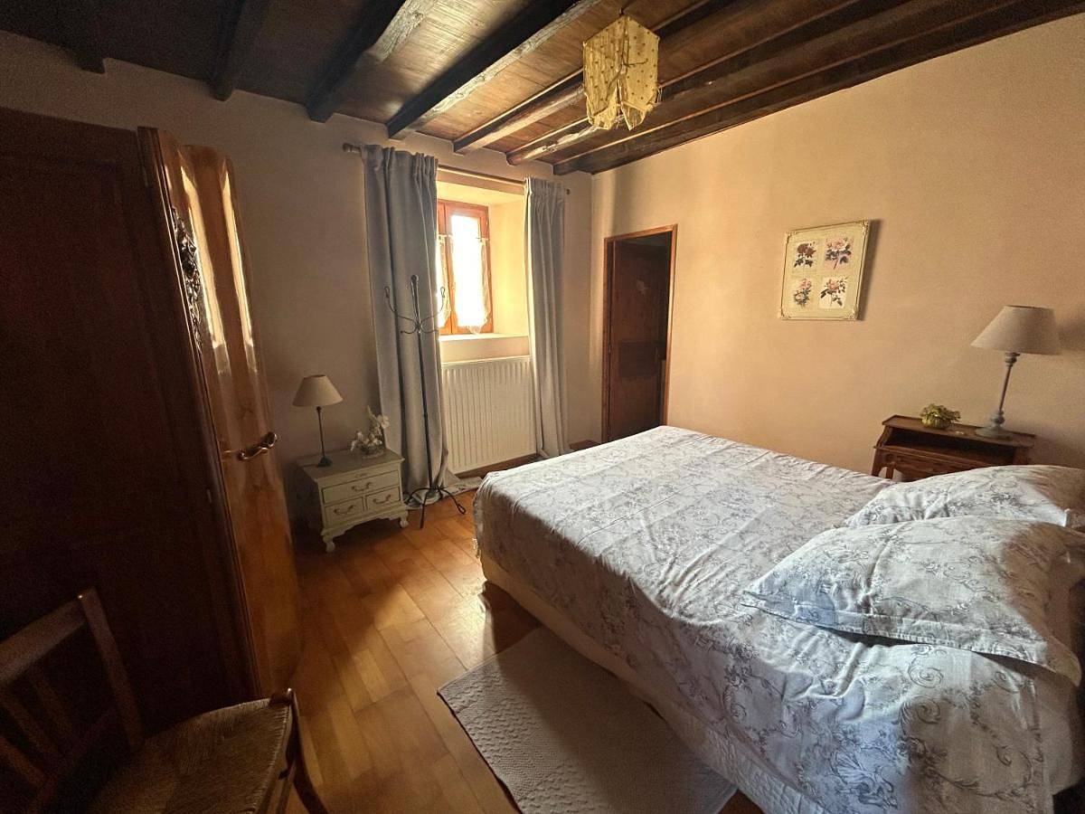 Three-Bedroom House in Saint-Just-Saint-Rambert, Montbrison