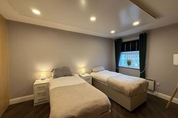 Apartment for 5 People in Swindon, North Wessex Downs, Photo 4