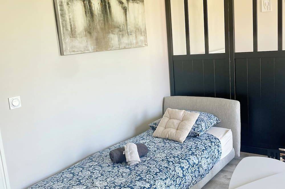 Ganze Wohnung, Charmant Studio Lumineux Avec vue Panoramique Proche du Centre Ville Historique in Villeneuve-lès-Avignon, Nimes und Umgebung