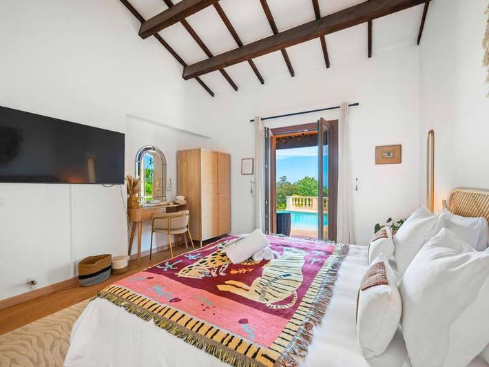 Villa pour 13 personnes, avec piscine ainsi que vue et jardin, adapté aux familles à Beausoleil - 4