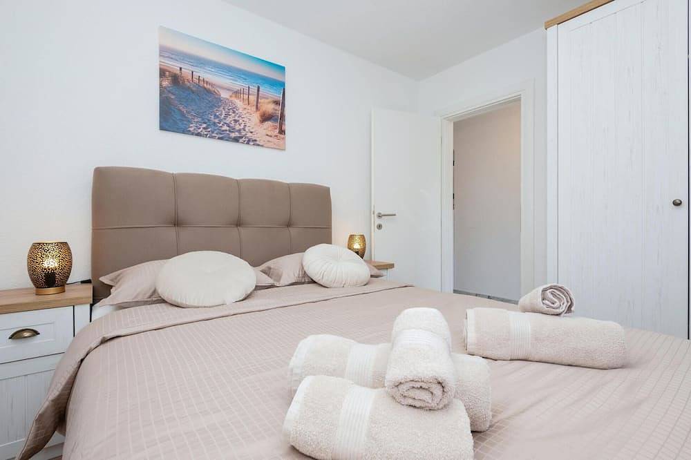 Nice home in Runovici in Runović (Splitska-Dalmacija), Makarska rivijera