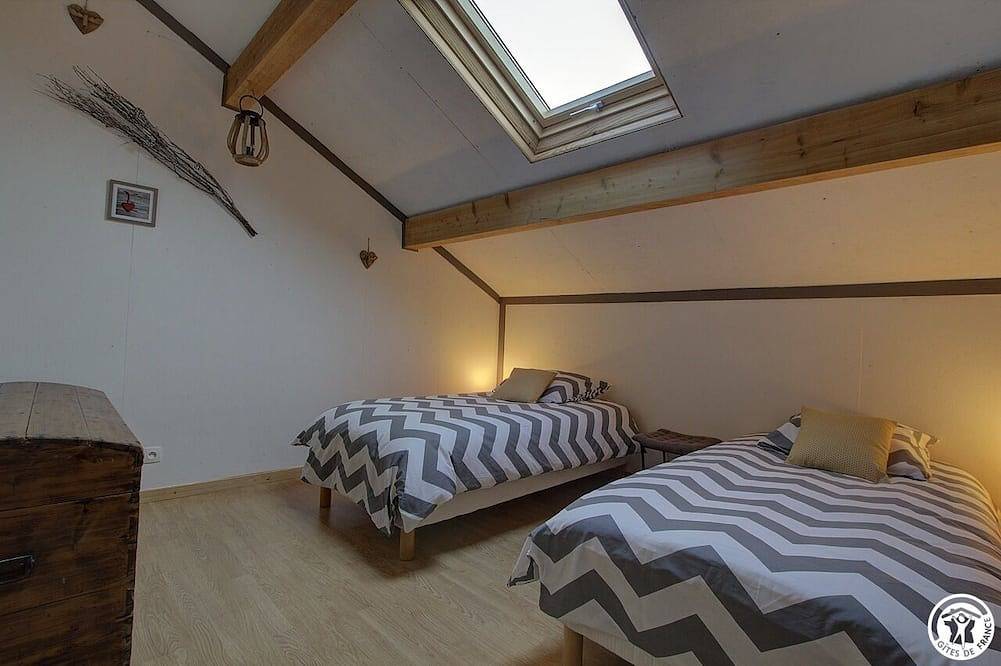 Le Refuge des Petits Faucons in Belleydoux, Nantua