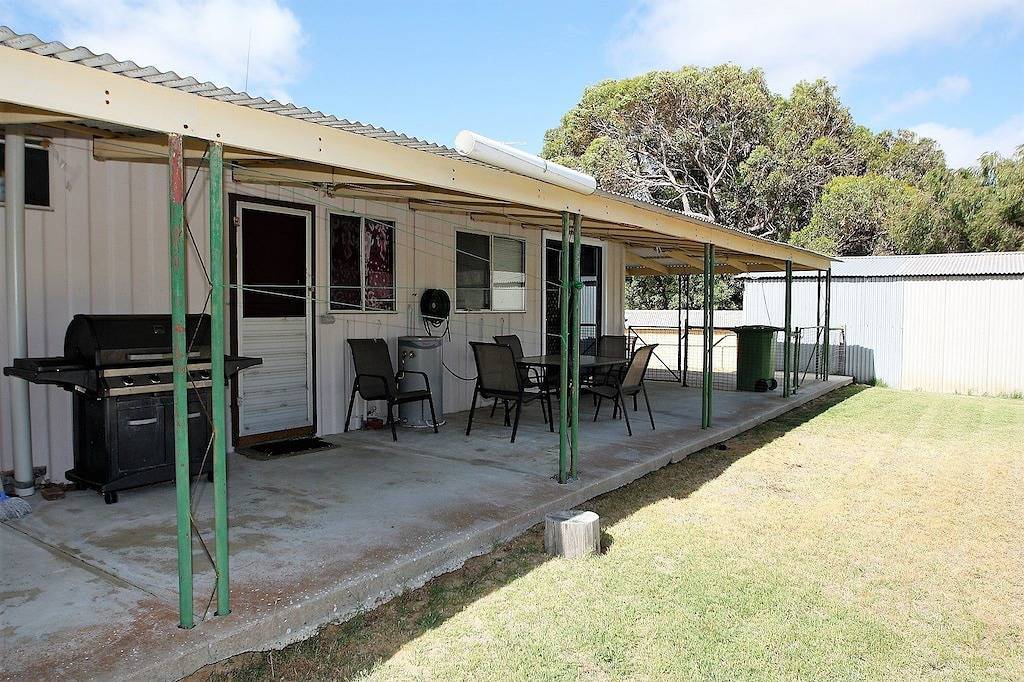 Brooklands - Budget Beach Shack Style Unterkunft in Guilderton, Western Australia