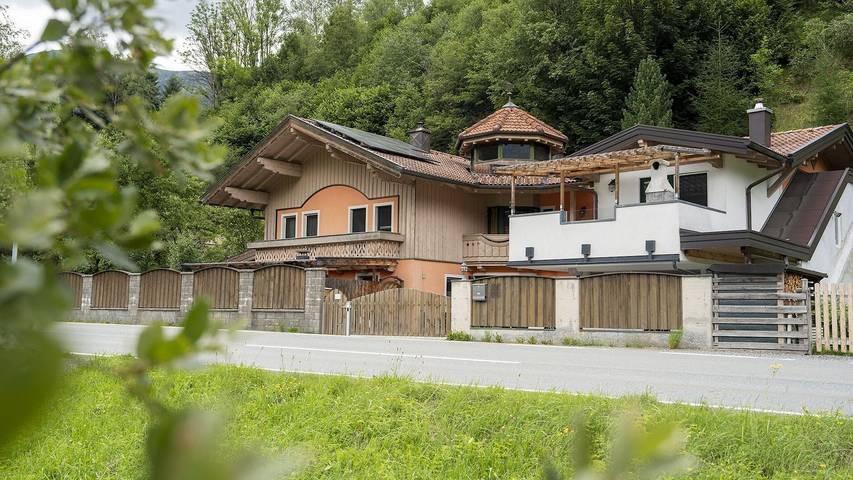 Ferienwohnung für 4 Personen, mit Terrasse in Neukirchen am Großvenediger