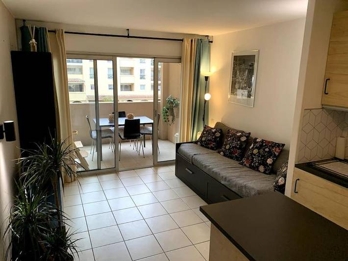 Gîte pour 4 personnes, avec piscine et terrasse, animaux acceptés dans Office De Tourisme Cannes La Bocca - 2