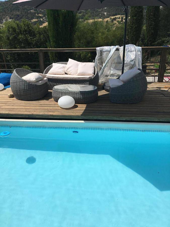 Appartement entier, Two-Bedroom Apartment in Tartonne, Alpes-de-Haute-Provence