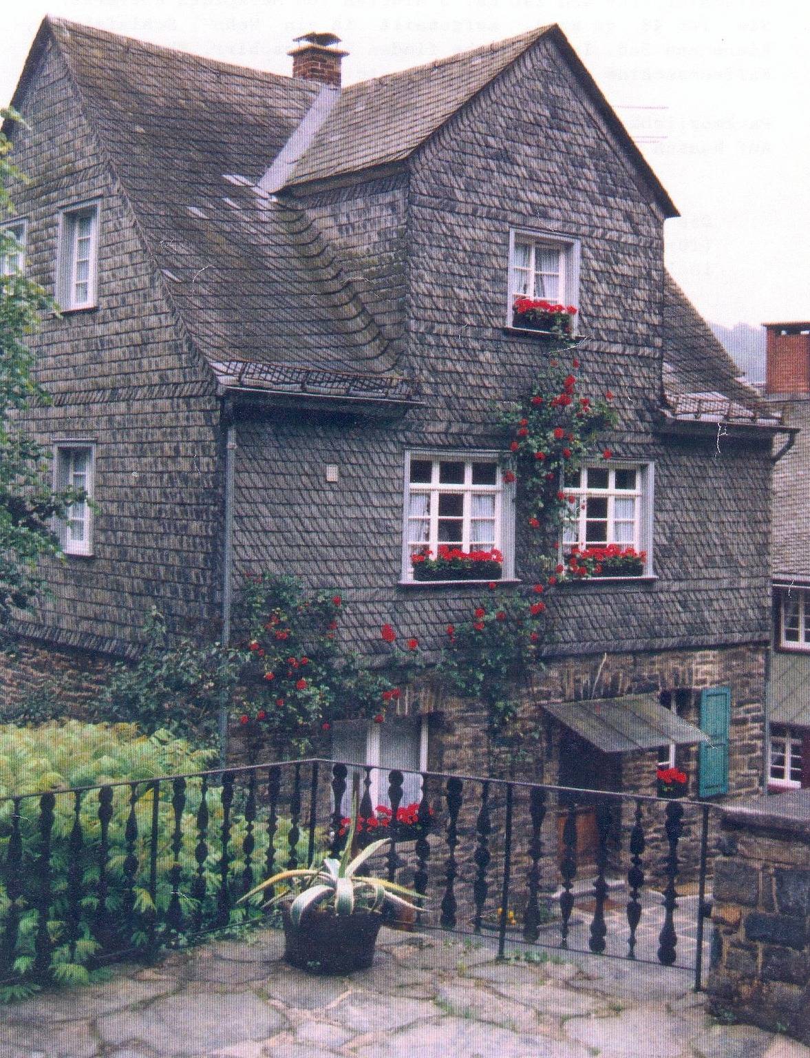 Apartamento vacacional entero, Altes Direktorenhaus der Seidenfabrik in Monschau, Naturpark Hohes Venn-Eifel