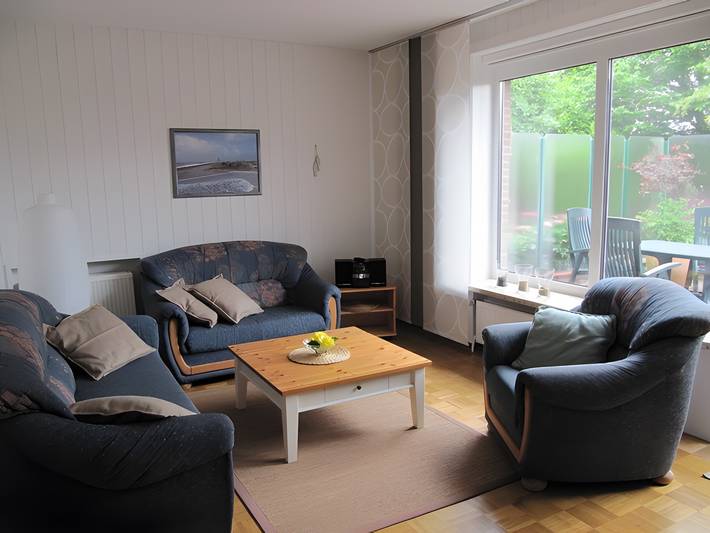 Ganze Wohnung, Apartment 'Lortz' mit privater Terrasse, Gemeinschaftsgarten und Wlan in Cuxhaven, Cuxland