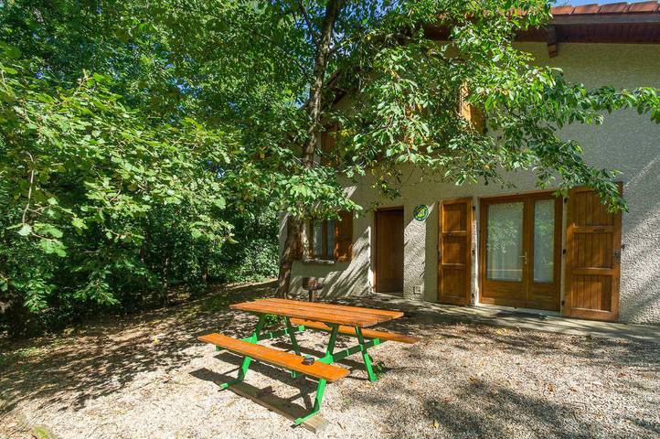 Gîte pour 6 personnes, avec piscine et terrasse, animaux acceptés dans l' Isère - 3