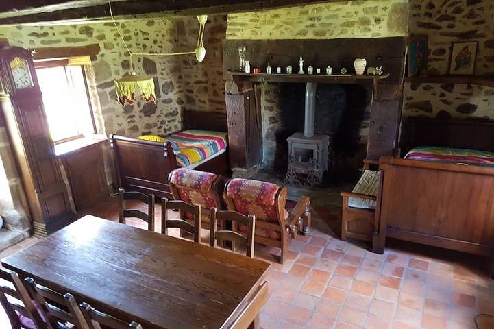 ''La Petite Maison'' en pleine nature in Région d'Aurillac