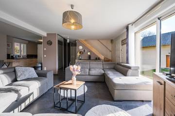 Villa for 12 People in Saint-Jean-de-Maurienne, Saint-Jean-de-Maurienne region, Photo 2