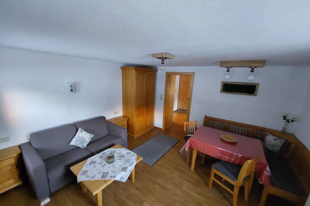 Geheel appartement, Beautiful apartment with a view of the beautiful Zugspitze! in Lechtal Alps, Biberwier