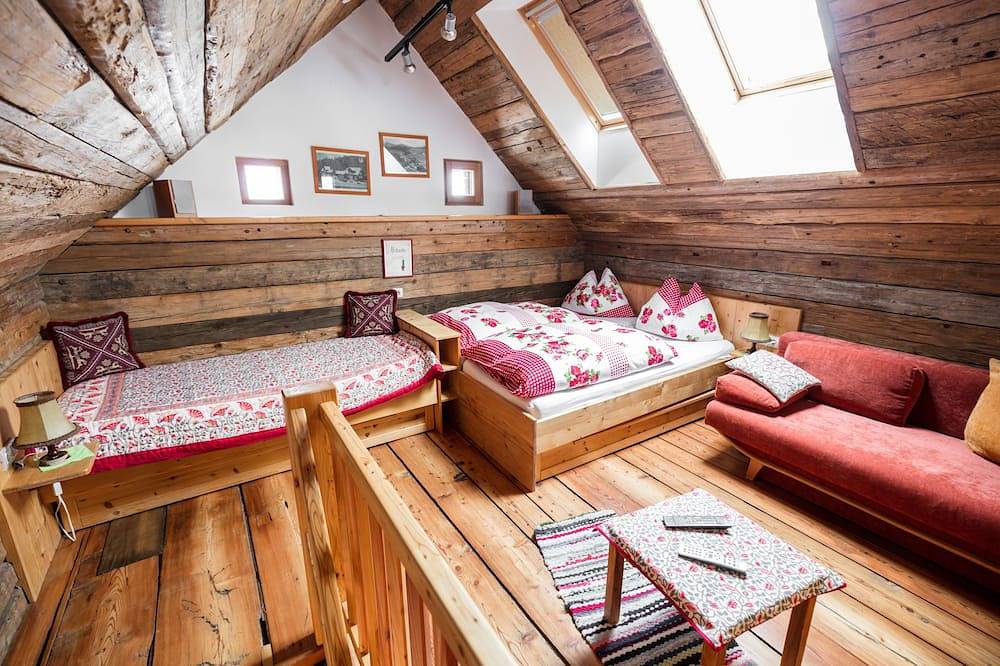 Urige Berghütte mit Gartensauna und Gratis-Wlan - 10 Minuten ins Skizentrum in Rennweg am Katschberg, Bezirk Spittal an der Drau