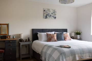 Glamping for 6 People in Carmarthenshire, South-Wales, Photo 1