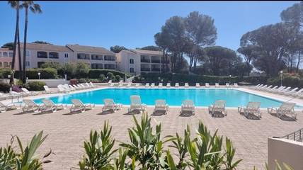Gîte pour 2 personnes, avec piscine dans Golf et Tennis Club de Valescure