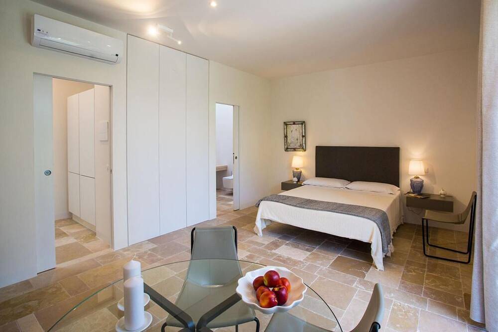 Villa Rosa Resort - House 7 without Kitchen in Conversano, Bari Province