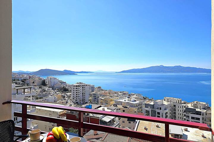 Appartamento per 3 persone, con vista oceano e balcone a Saranda
