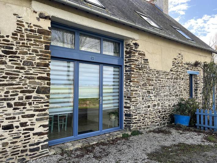 Gîte pour 4 personnes, avec Terrasse et Jardin ainsi que Piscine et Vue à Mont-Dol