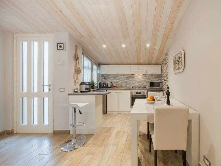 Vakantieappartement voor 2 personen, met terras in Viareggio