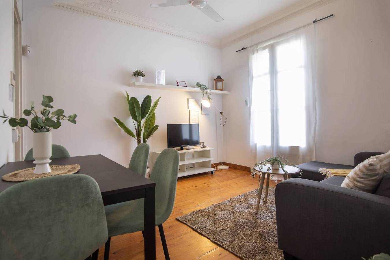 Apartamento entero, 21par1005 Beautiful 2 bedrooms apartment in Centro Barcelona, Barcelona