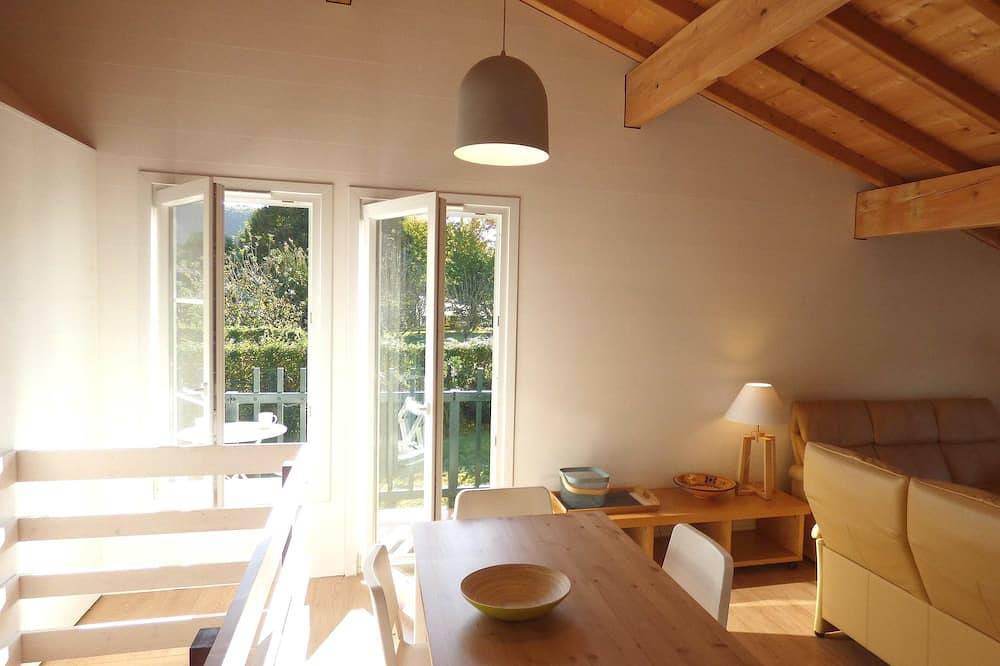 Entire apartment, Sunny garden apartment in a breathtaking location in Saint-Pée-sur-Nivelle, Bayonne region