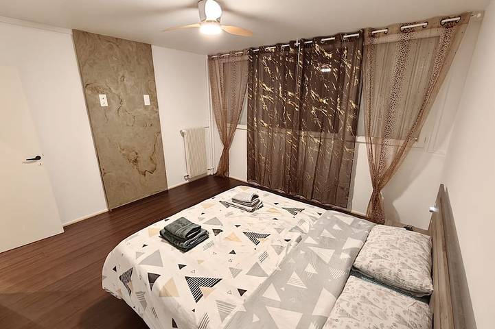 Apartamento entero, Luxurious Yara apartment with an elevator on the first floor, near the train station in Montargis, Región de Montargis