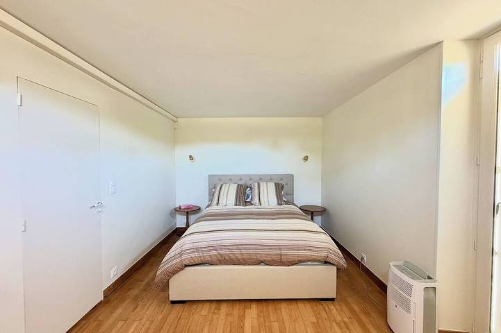 Location de vacances pour 6 personnes, avec jardin à Hommes - 3