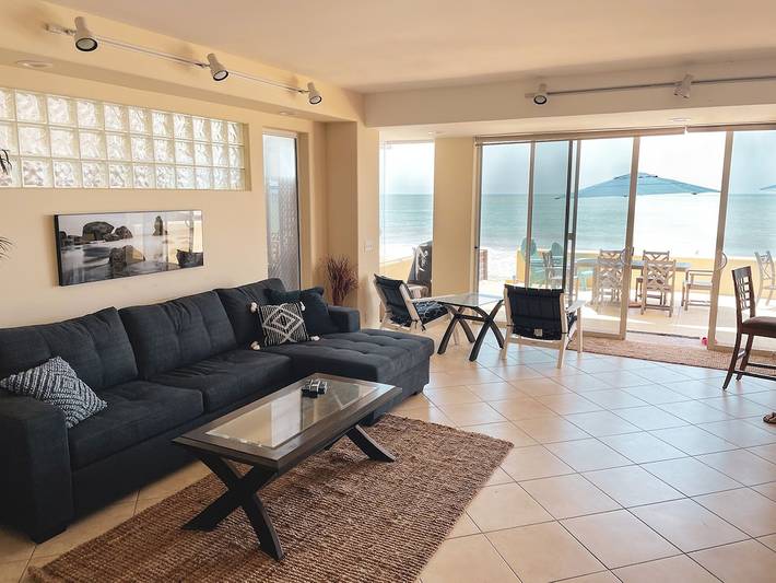 Villa for 8 people, with balcony and garden in Orange County