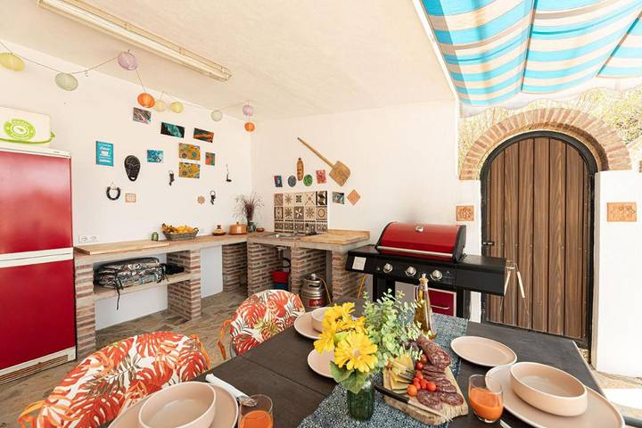 Casa rural para 4 personas, con jardín además de piscina y vistas, Se admiten mascotas en Alcaucín - 3