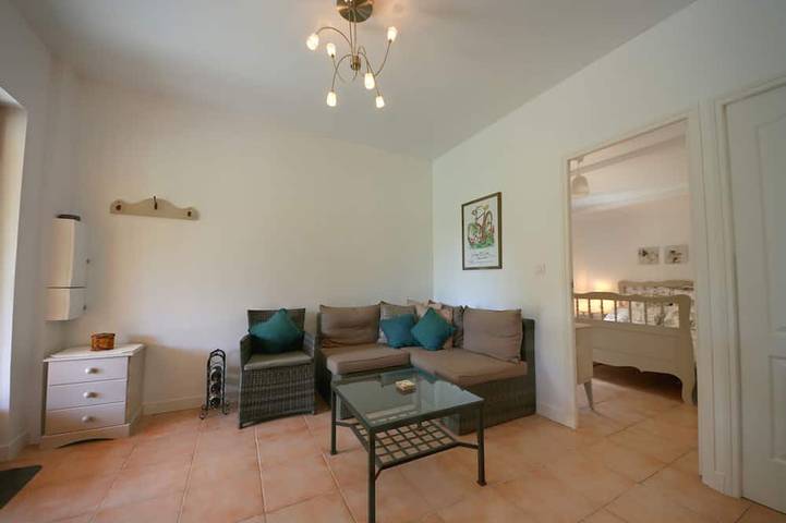 Gîte pour 4 personnes, avec jardin et terrasse à La Chapelle-Aubareil - 4