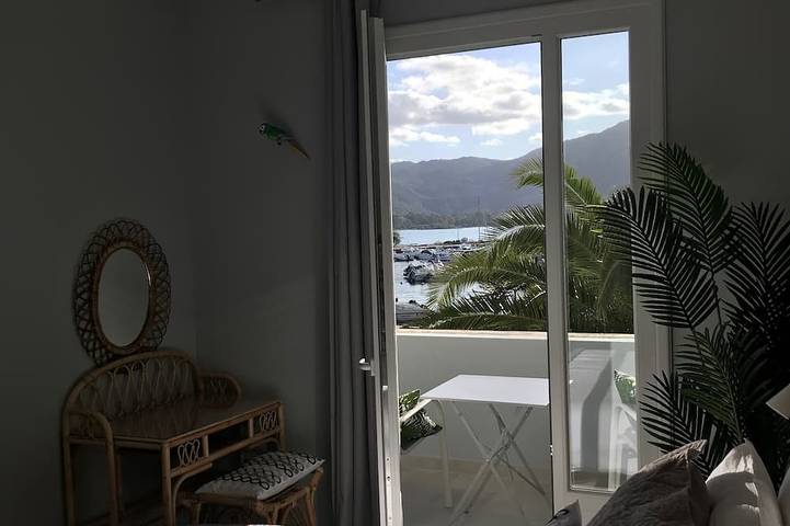 Appartement entier, Appartement 4 chambres, au coeur de St Florent, face au port de plaisance / port, à 200 m de la plage in Saint-Florent, Région de Calvi