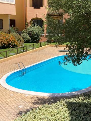 Gîte pour 4 personnes, avec vue ainsi que jardin et piscine dans Olbia