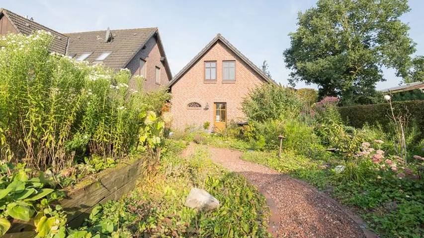 Ferienwohnung für 4 Personen, mit Garten in Leer und Umgebung