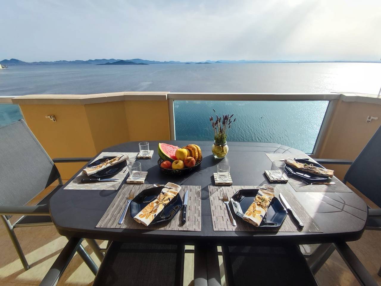 Holiday Home 'Playa Príncipe Beach La Manga' with Sea View, Wi-Fi and Air Conditioning in La Manga del Mar Menor, Cartagena