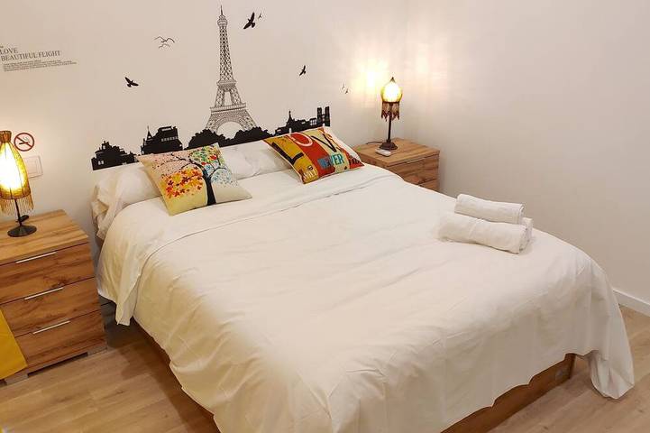 Ganze Wohnung, Bezaubernd Neu! Wohnung im Zentrum von Madrid in Centro (Madrid), Madrid