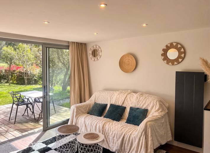 Gîte pour 4 personnes, avec Terrasse et Jardin à Carignan-de-Bordeaux