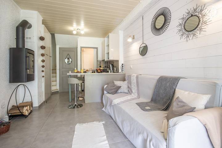 Gîte pour 4 personnes, avec jardin et terrasse à Brison-Saint-Innocent - 4