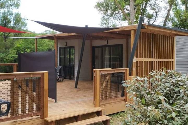 Chalet pour 12 personnes, avec piscine et terrasse
