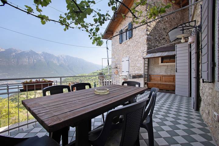 Ferienwohnung für 6 Personen, mit Seeblick in Tremosine