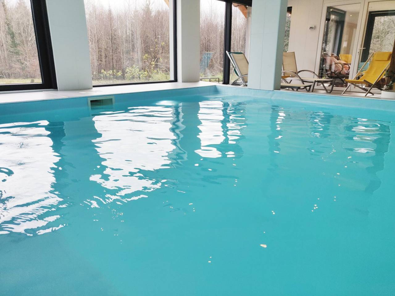 Chalet Le Cerf - Piscine intérieure privée chauffée, Spa et Sauna in Uzemain, Région d'Épinal