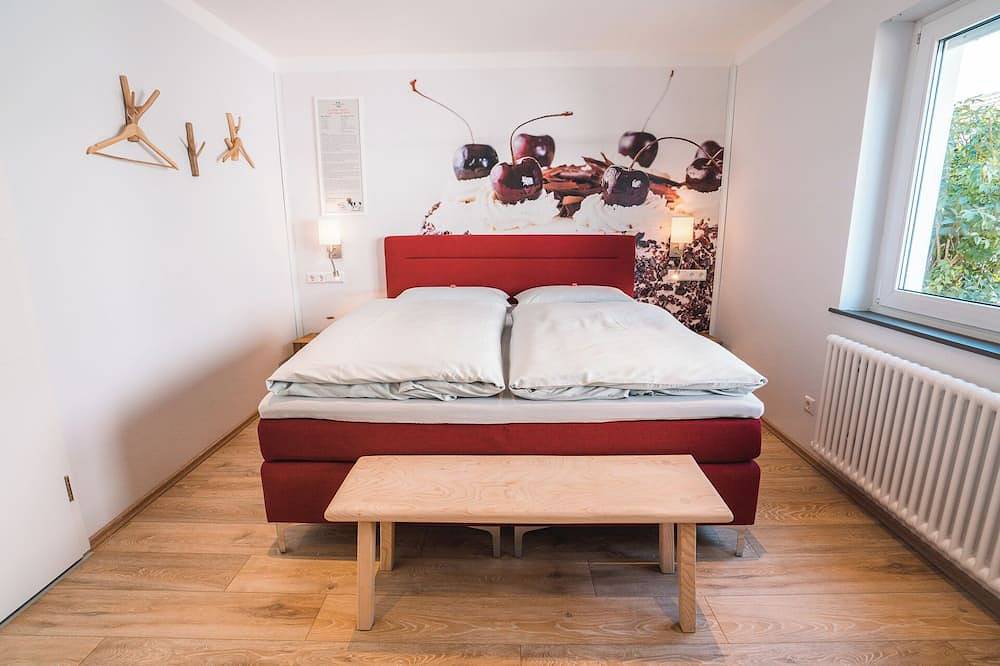 Apartamento inteiro, Apartamento \"12 Kirschen\" com terraço partilhado, jardim e Wi-Fi in Durbach, Central Black Forest