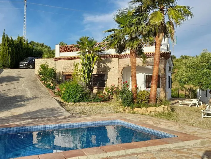 Casa de vacaciones para 4 personas, con jardín además de piscina y vistas, Se admiten mascotas - 1