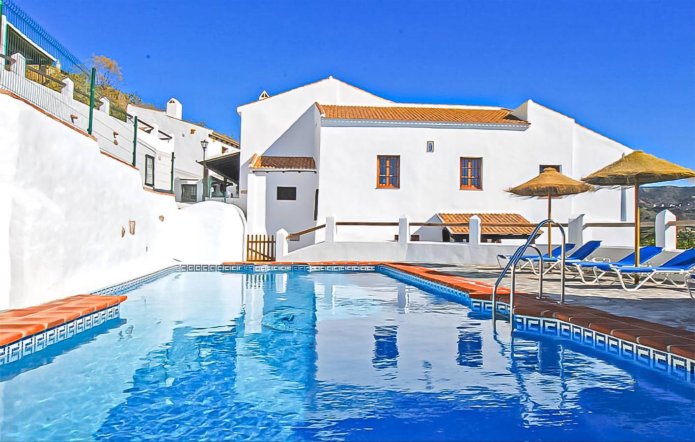 Encantador apartamento de 150 m² con piscina, terraza y acceso al río: ¡la escapada perfecta! in Campanillas, Almogía
