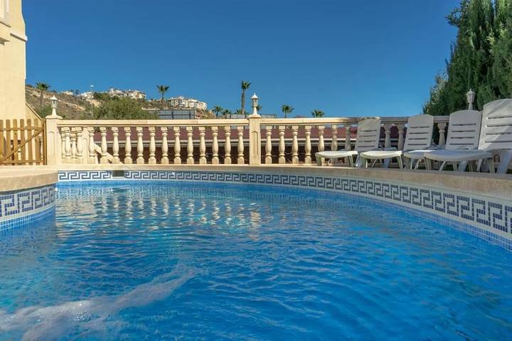 Casa rural para 18 personas, con jacuzzi además de jardín y piscina en Muchamiel - 2