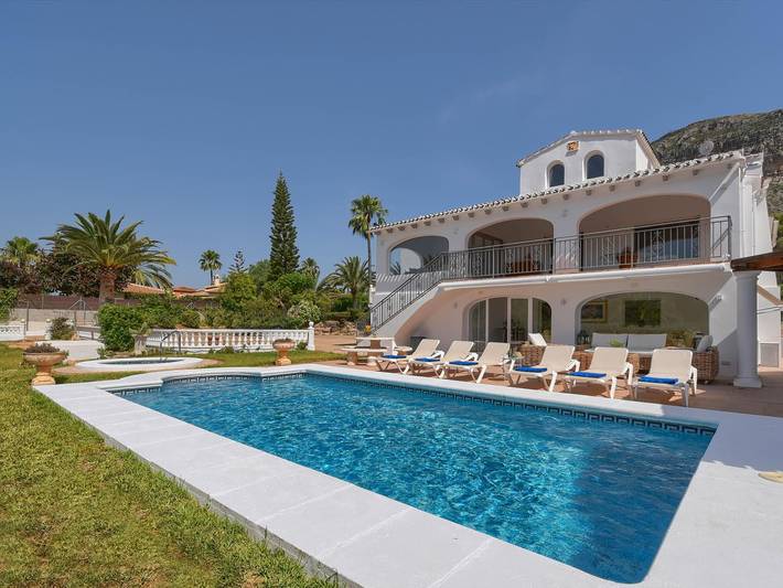 Chalet para 6 personas, con jacuzzi y jardín en Marina Alta