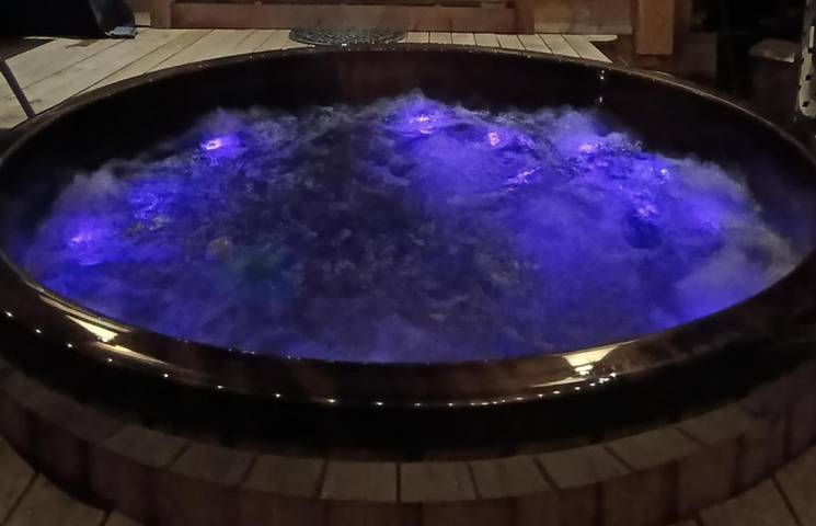 Location de vacances pour 7 personnes, avec sauna ainsi que jardin et jacuzzi à Septmoncel - 3