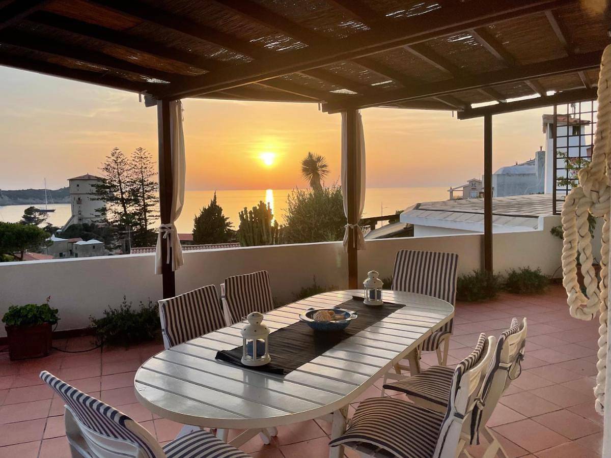 Two-Bedroom House in Isola del Giglio