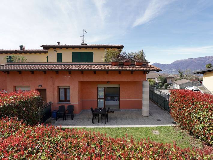 Ferienwohnung für 4 Personen, mit Terrasse und Garten in Comune di Luino